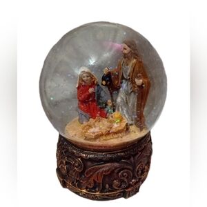 Nativity Scene Snow Globe with Brown Base